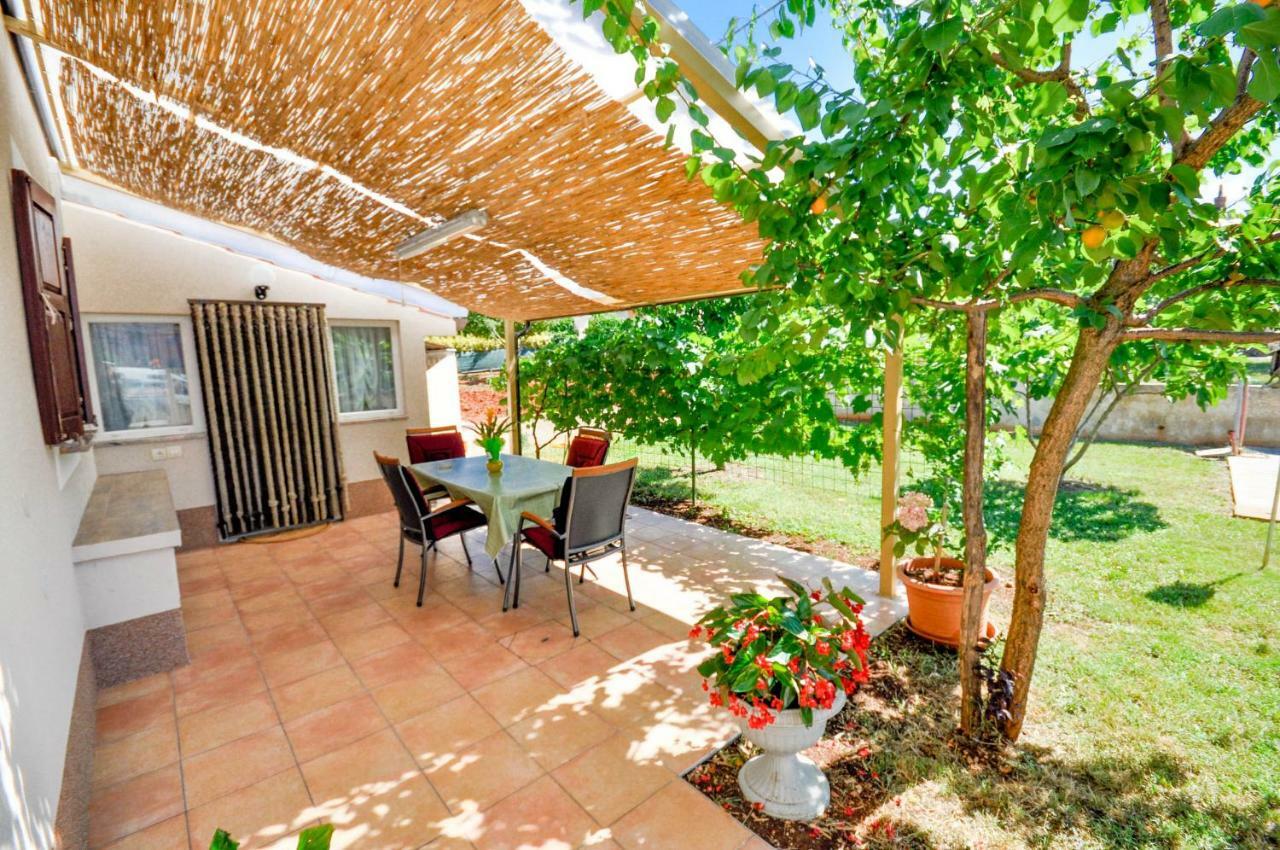 Nevija Apartment Novigrad  Exterior photo