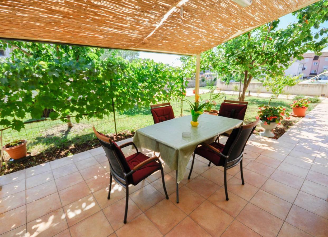 Nevija Apartment Novigrad  Exterior photo